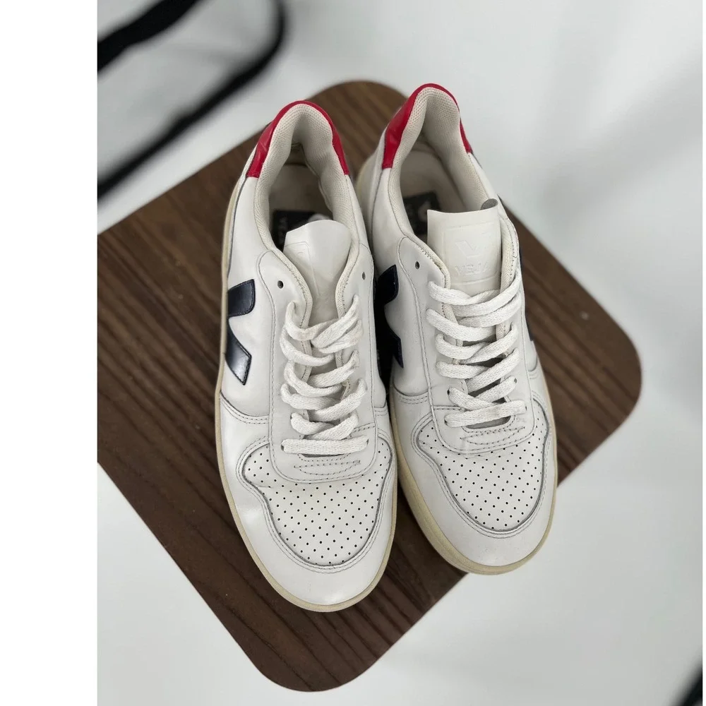 Veja V-10 White Navy Red Leather Low Top Sneakers Womens Size 8 EUR 39
